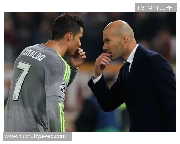 埃弗拉回忆莫耶斯执教时期自感表现糟糕并批评当代球员软弱