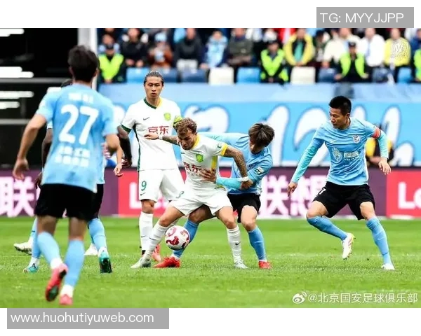 山东泰山于10月10日重返训练场全力备战即将对阵浙江队的关键比赛 山东泰山于10月10日重返训练场全力备战即将对阵浙江队的关键比赛