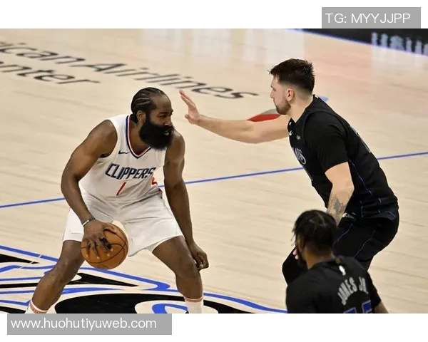 网络文化热议黑LBJ小卡态度引争议哈登求助谁能拯救他